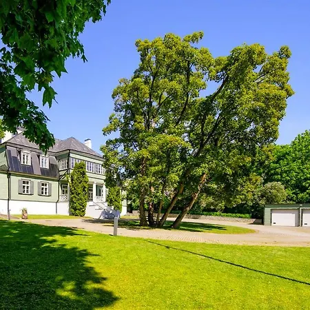 High Status In The Most Luxurious House In