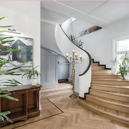 High Status In The Most Luxurious House In Apartmán