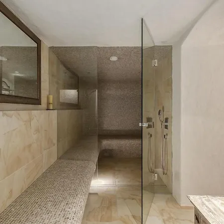 High Status In The Most Luxurious House In Daire